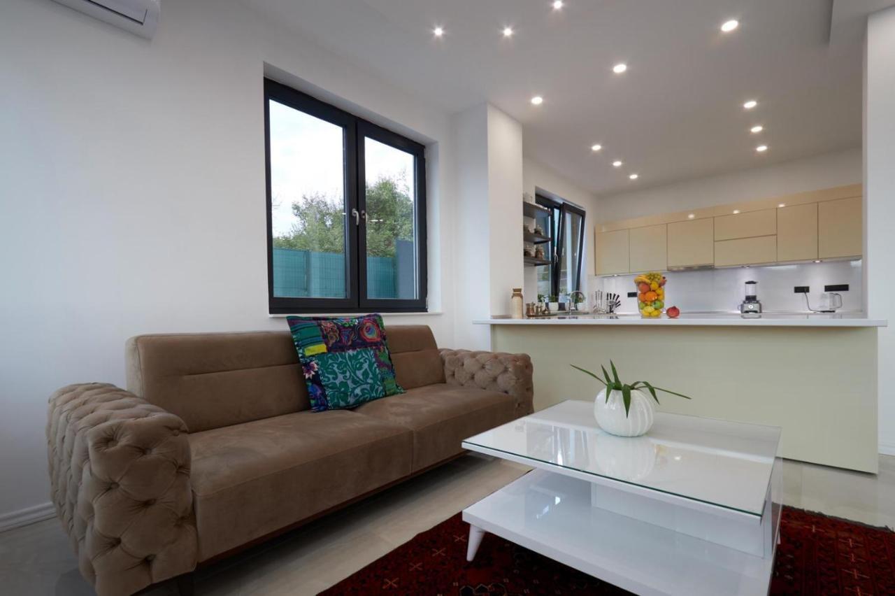 Mensur,s Villa SJJ